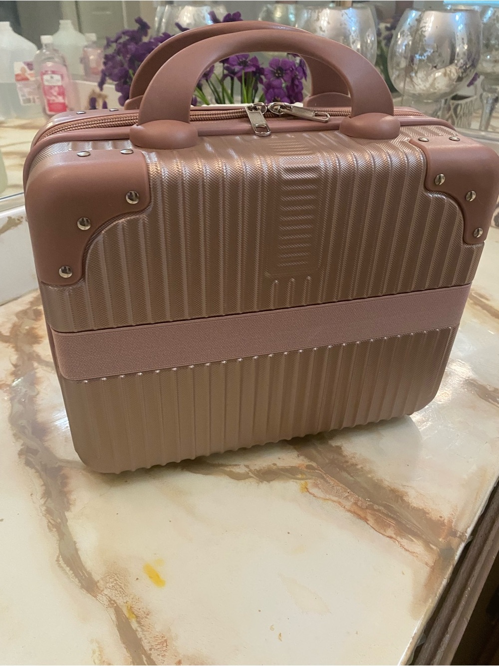 Compact Rose Gold Hard-Shell Cosmetic Case
